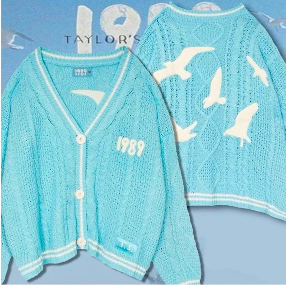 AUTHENTIC 1989 Taylor’s Version Cardigan Size M